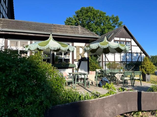 Rosenhof Am Plauer Garni Mit E-lade Saeule *